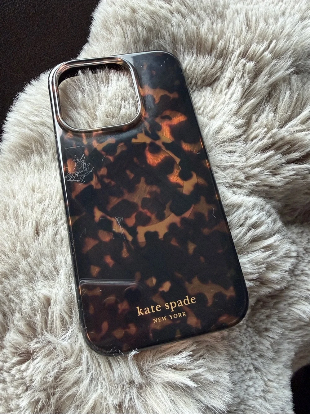 kate spade Tortoiseshell Pattern iPhone 15 pro phone case